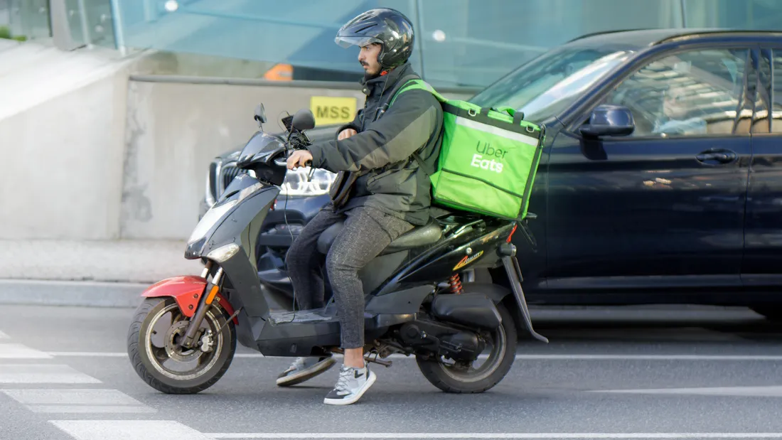 uber eats livraison scooter
