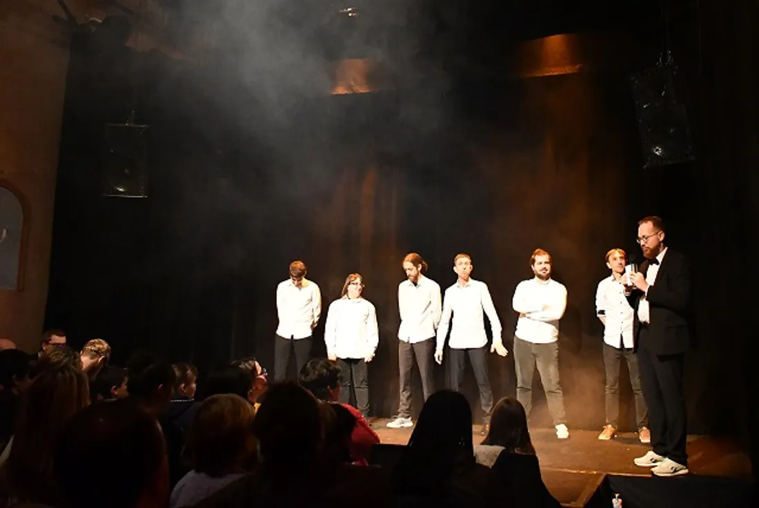 CHARTRES  - Vitraux Glycérines