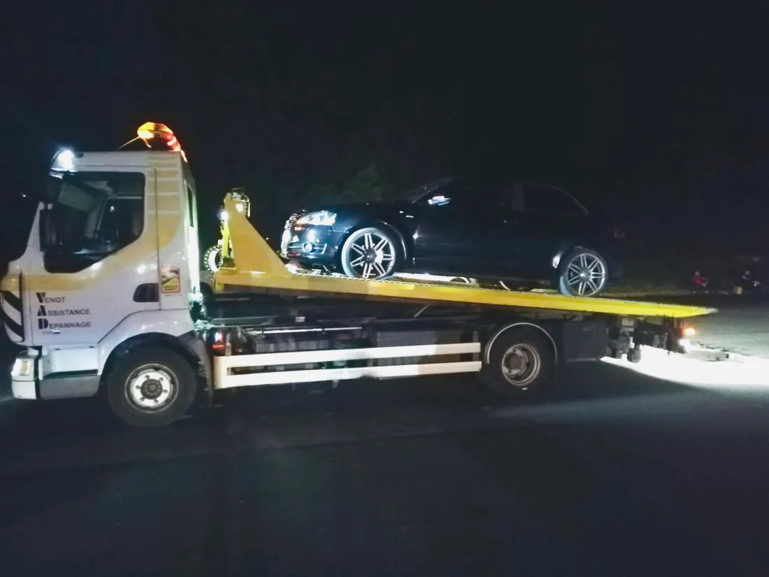 Véhicule prenant la direction de la fourrière, vendredi 10 octobre dans le Loiret.