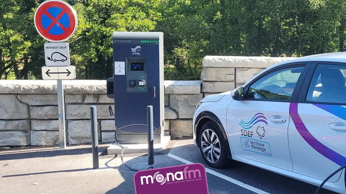 Borne électrique sur Arras
