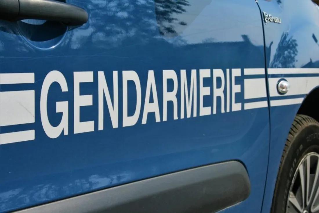 Véhicule gendarmerie 