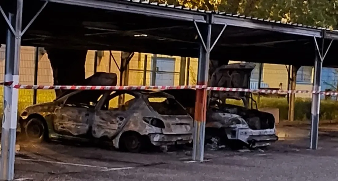 véhicules prison incendiés 