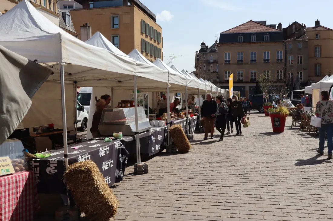 Dix-sept producteurs mosellans étaient présents place Saint-Louis à Metz, jeudi 14 avril.