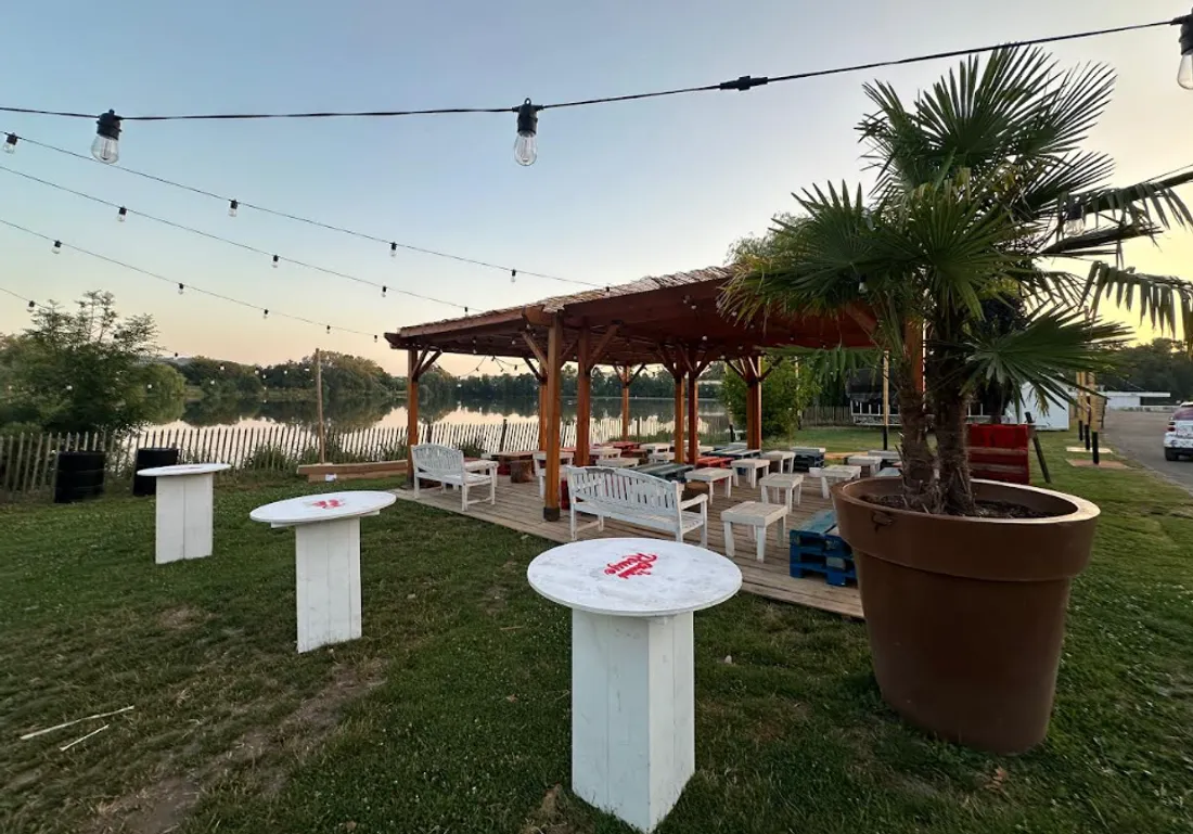 La Guinguette Rouge sera ouverte tous les soirs de 18h à 23h30.