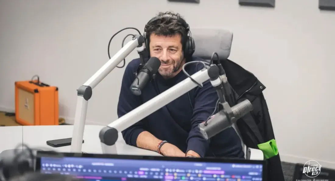 Patrick Bruel dans les studios de D!RECT FM. 