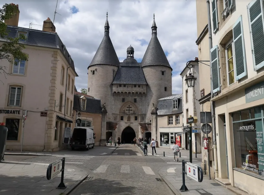 L’ensemble des parkings du centre-ville offre les 30 premières minutes gratuites.