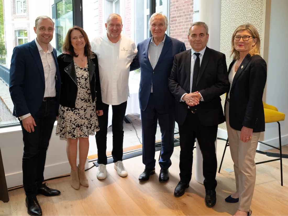 Christophe Dufossé et de son épouse Delphine au coté de Xavier Bertrand, président de la Région