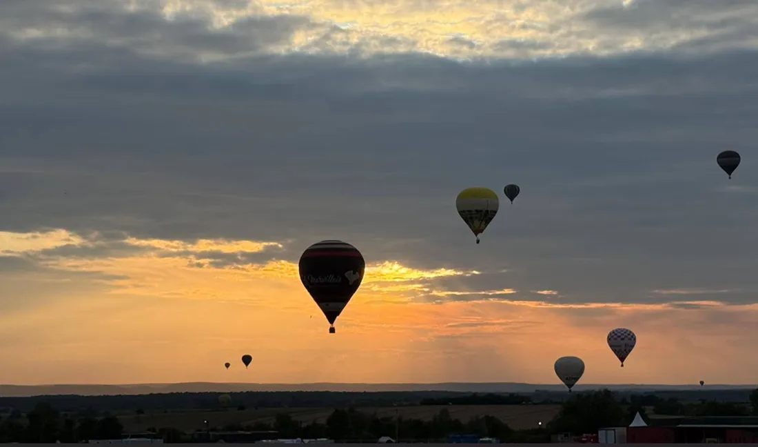 L'envol de ce lundi 28 juillet à Chambley (Meurthe-et-Moselle)