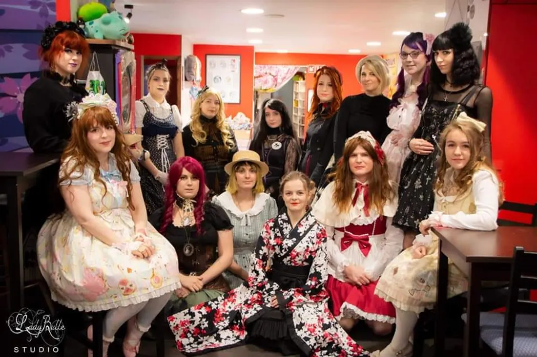 rouge dentelle et rose ruban