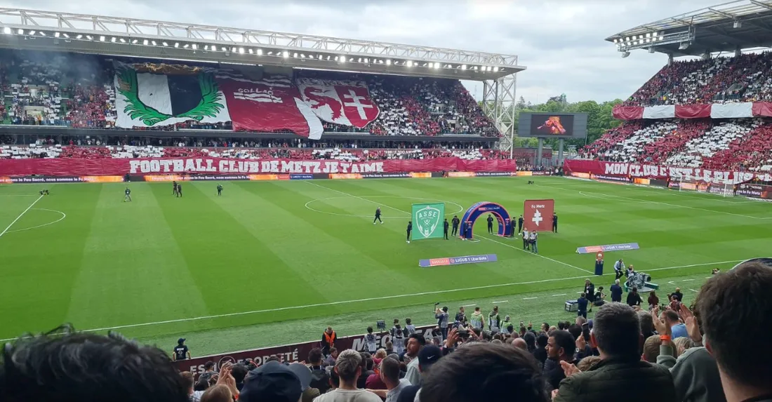 Le stade Saint-Symphorien avant le début de la rencontre. 