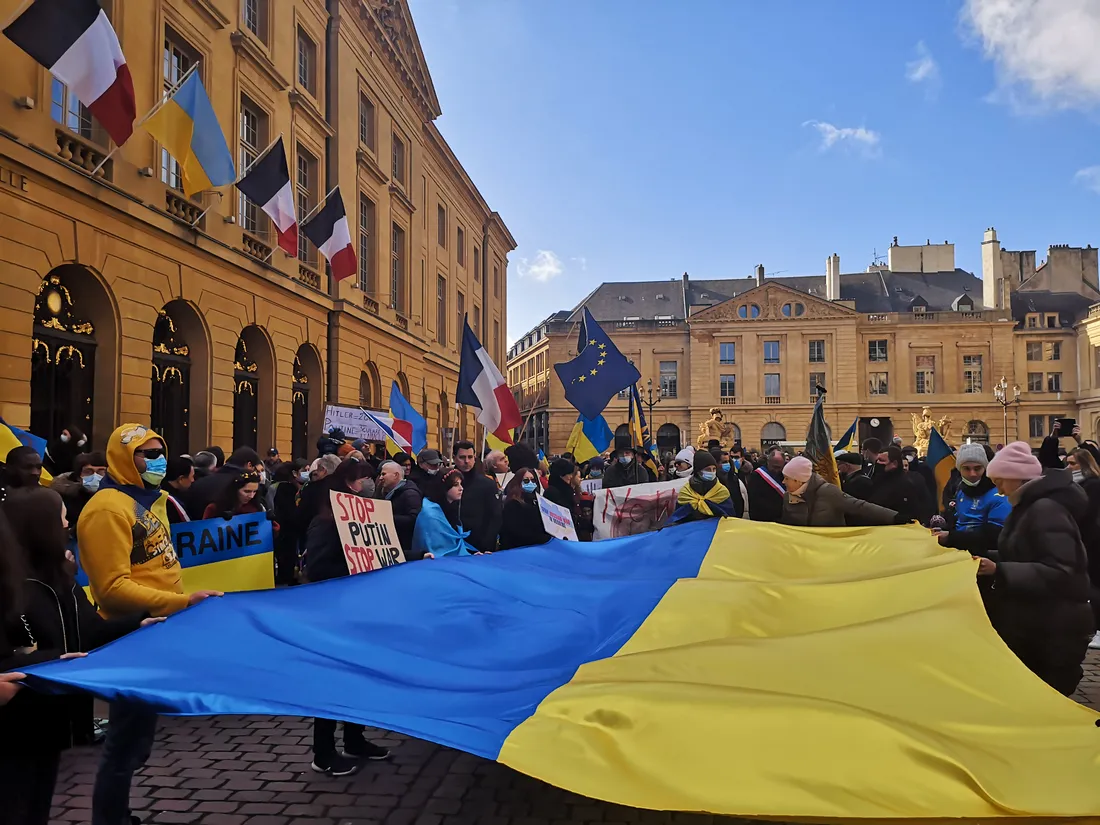 Ce samedi 26 février 2022, devant l'hôtel de ville