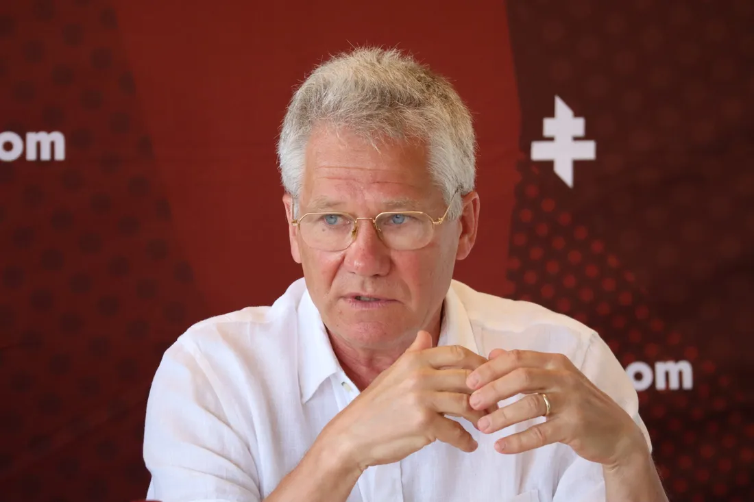 László Bölöni lors de la conférence de presse / Joscelyn Lapart