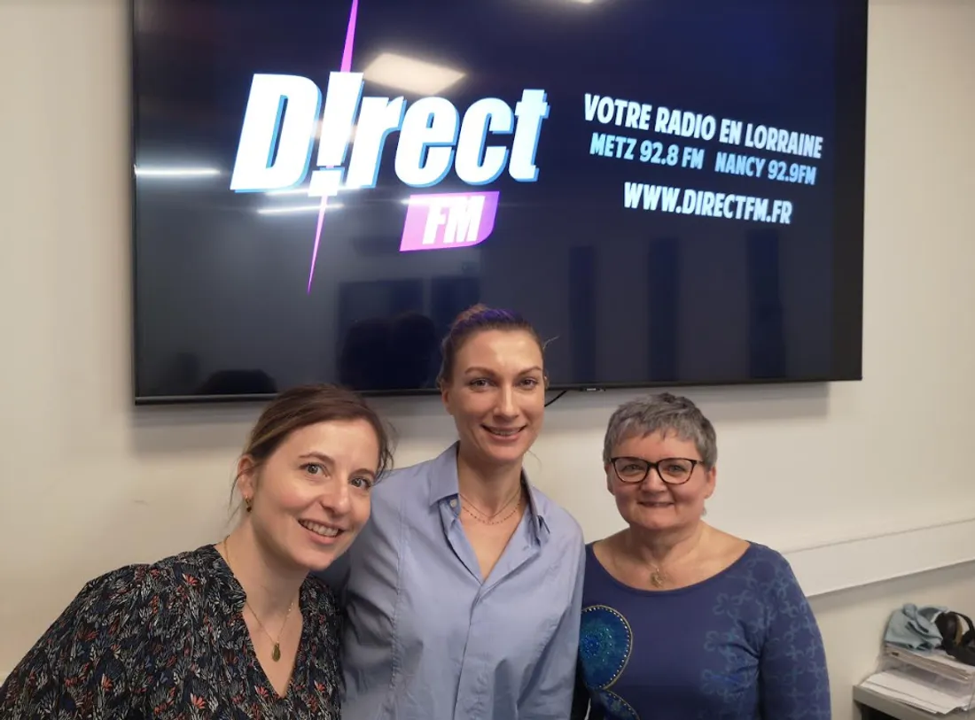 Laetitia Baro (à gauche), Julia Gaillard (au milieu) et Anne Thuillier (à droite).