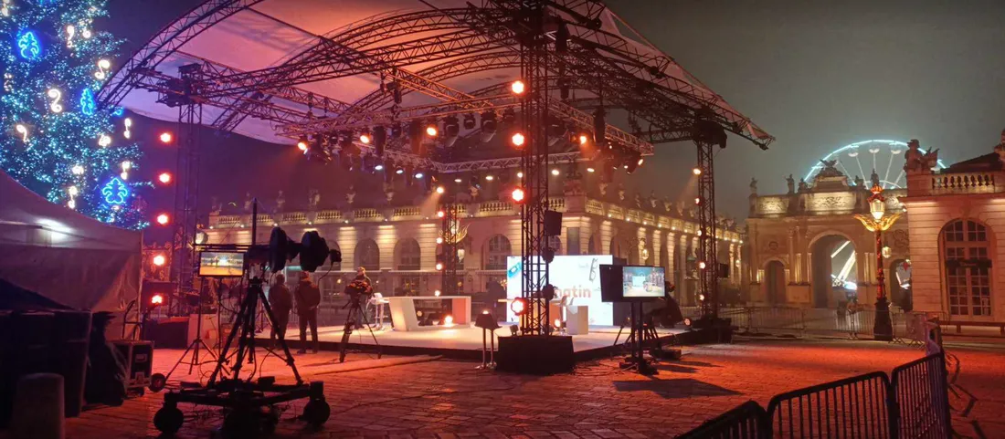 Le plateau de Télématin sur la place Stanislas. 
