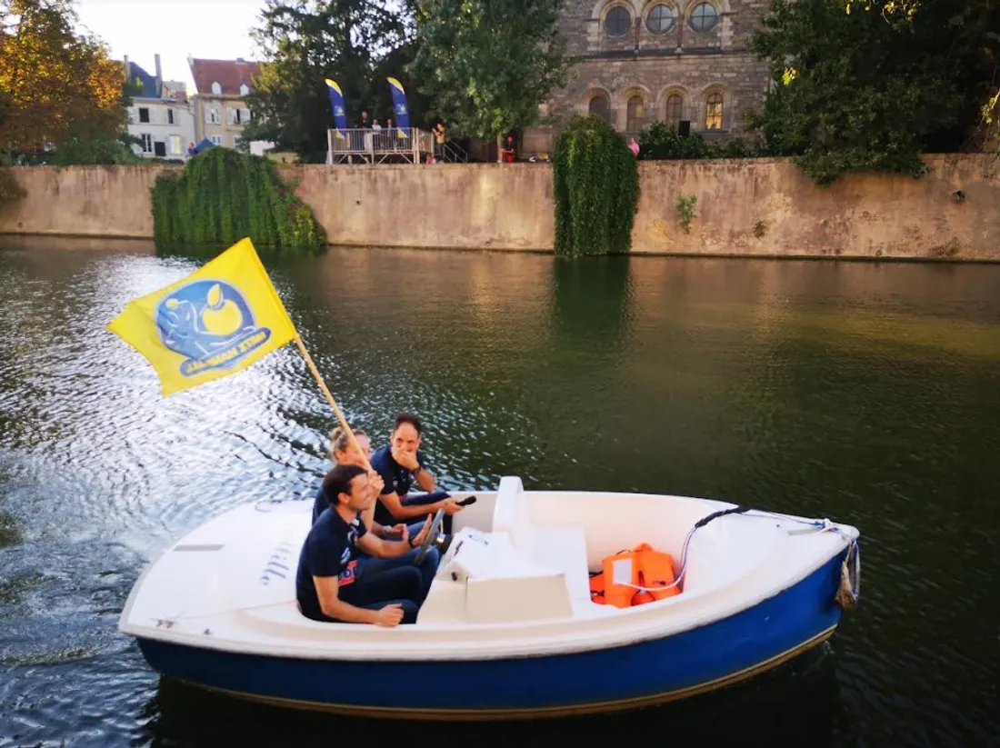Sans oublier Emmanuel Mayonnade, parfait dans le rôle du capitaine de navire. 