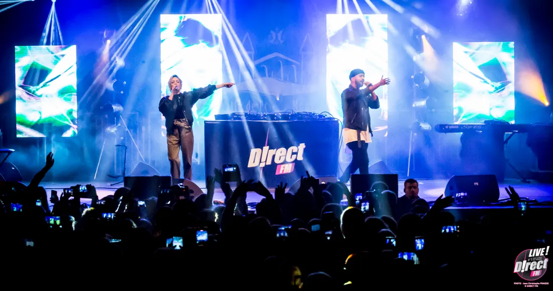 Léa Castel et Slimane en concert à Pont-à-Mousson en 2017.