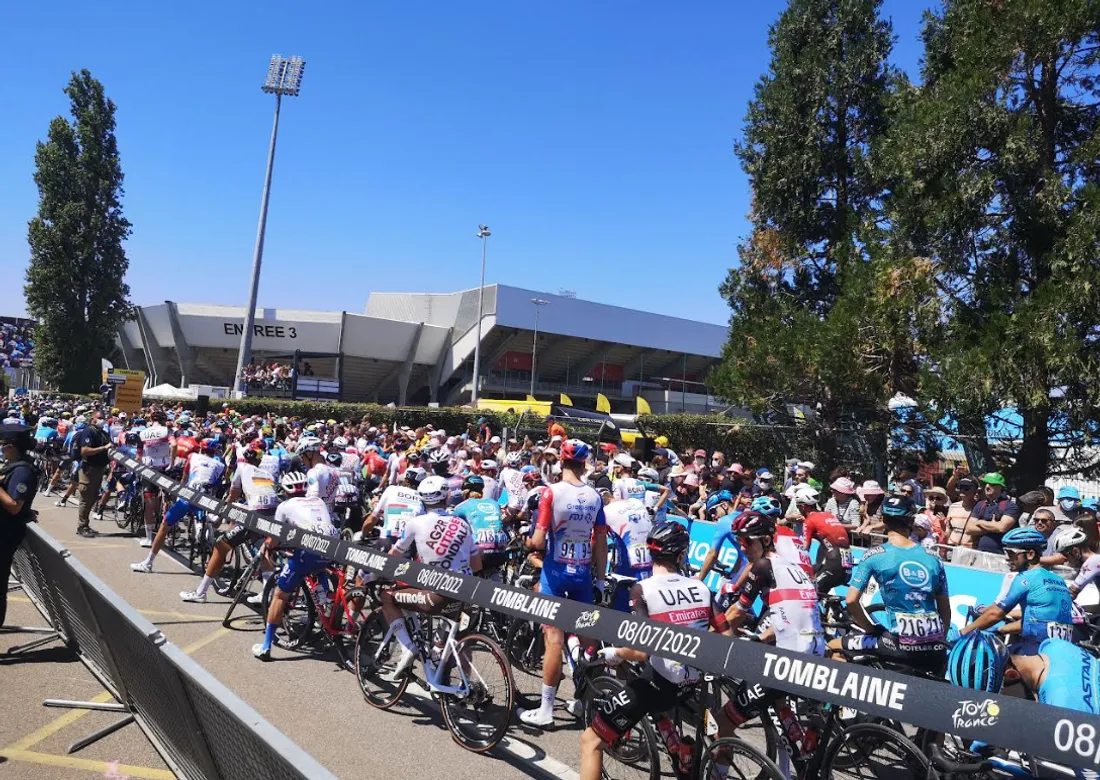 Et vers 13h05, les coureurs étaient en place en attendant le top départ.