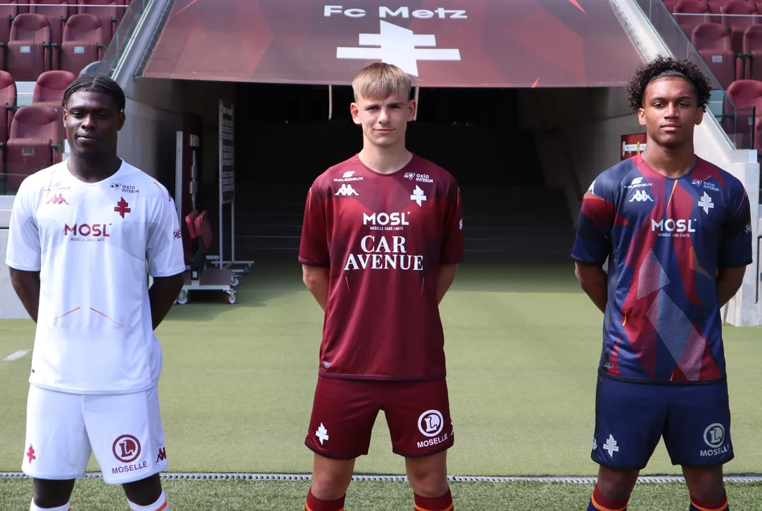 Les trois nouveaux maillots pour la saison 2022-2023 / Joscelyn Lapart