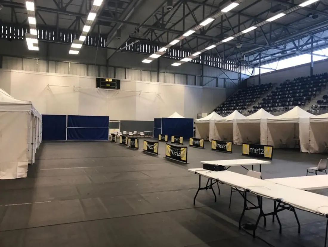 Le centre de vaccination du Complexe Sportif Saint-Symphorien