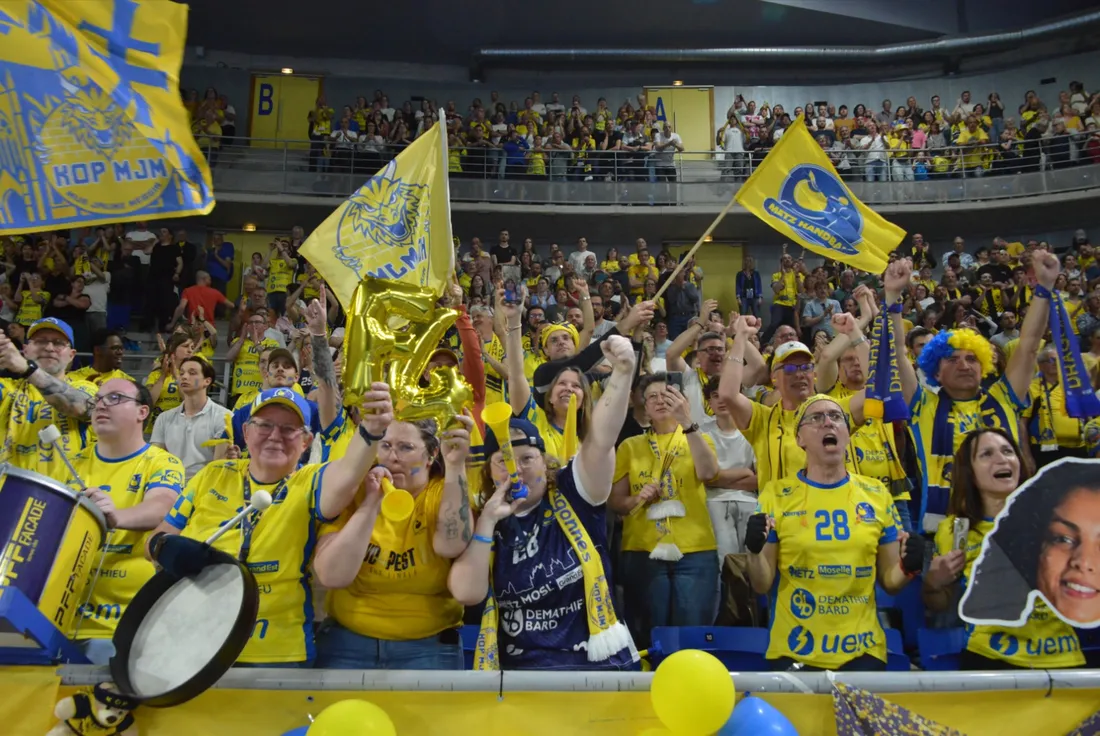 "Messine ! Messine ! Tes supporters sont là"