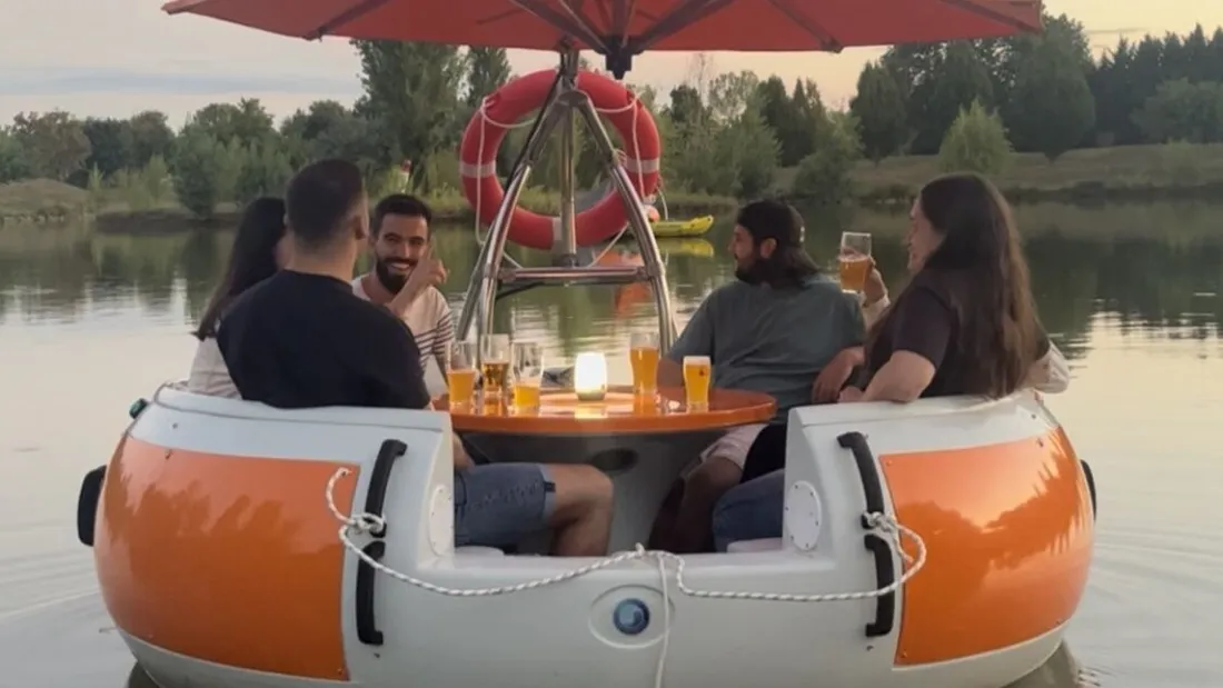 donuts boat
