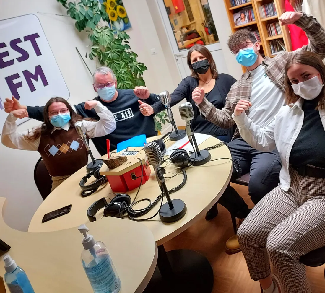 L'ASI AVENIR sur EST FM : Freddy Brua, Camille Bauer, Lucie Gangloff et Adrien Bauer.