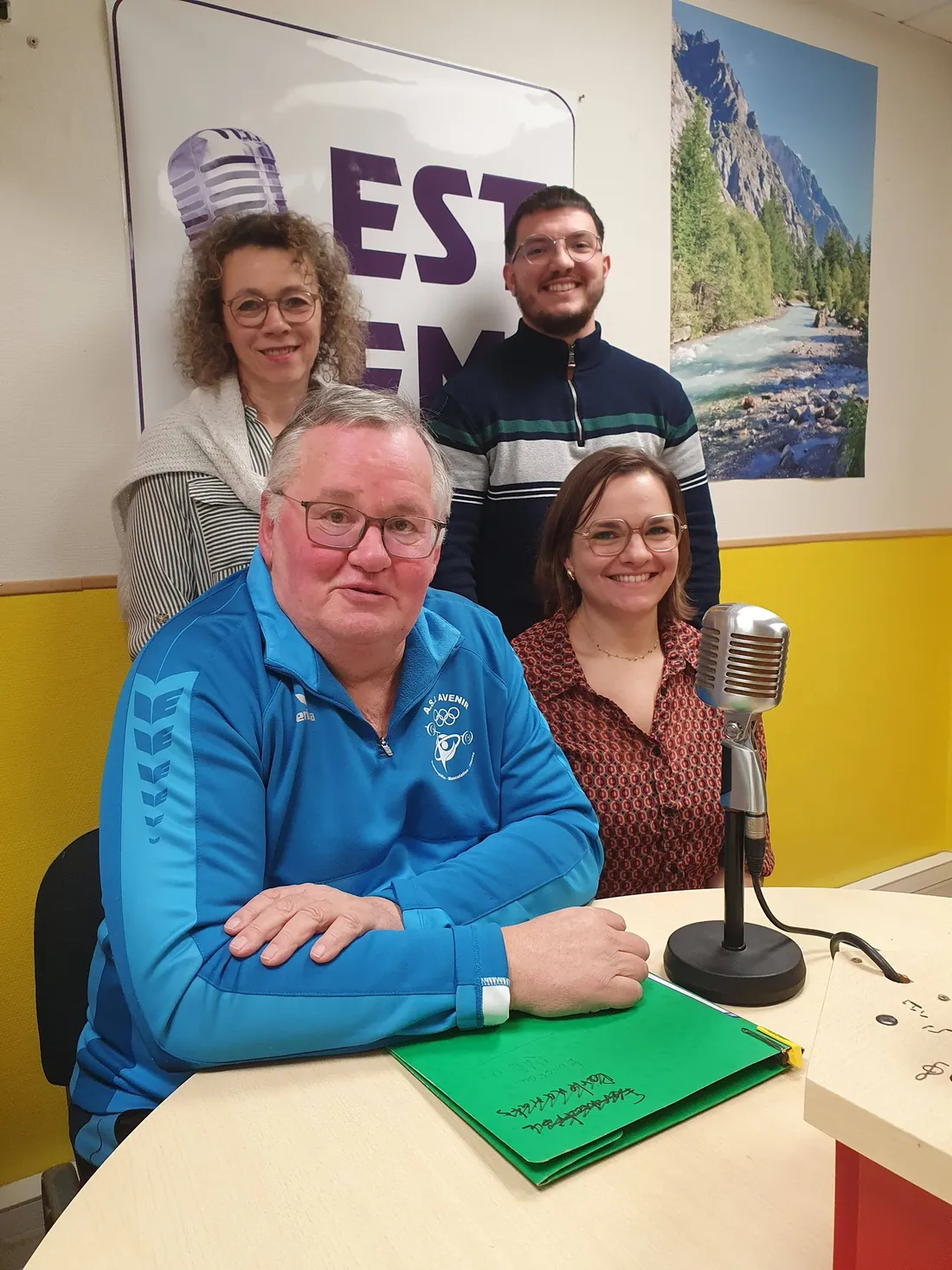 Le club haltérophilie de Durstel (Freddy Brua, à Adrien, Harmonie et Christine)