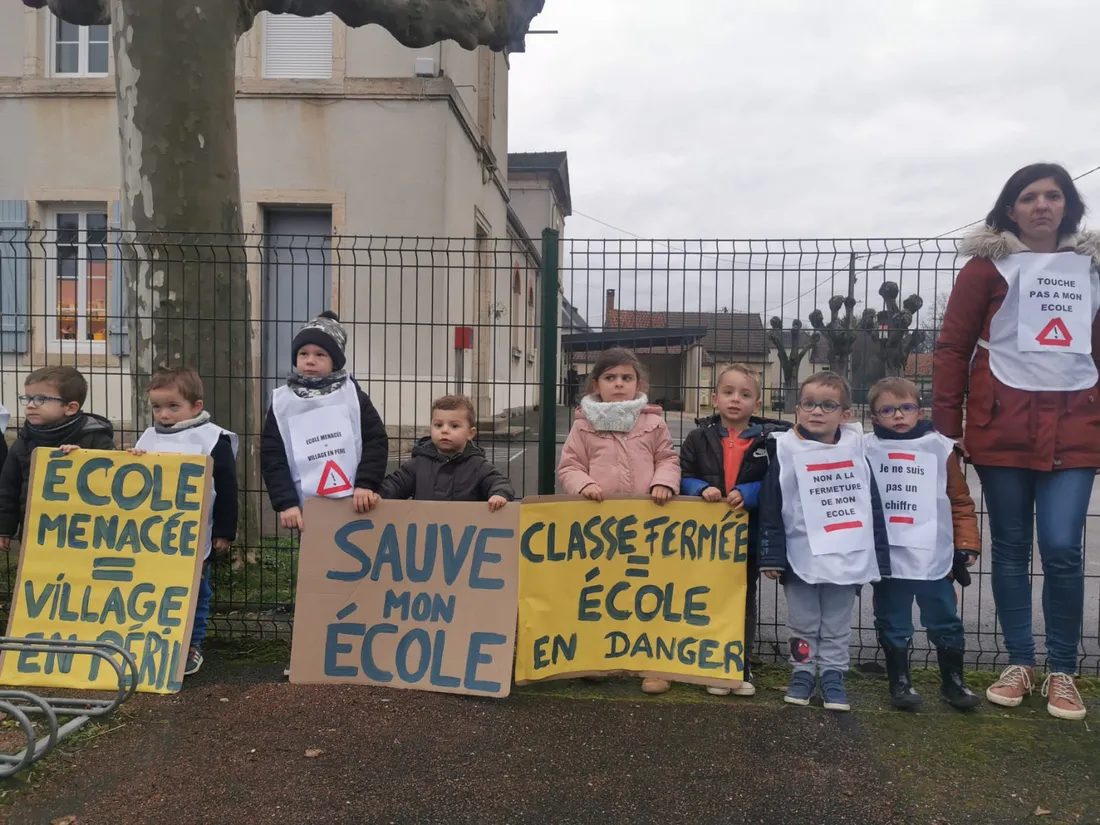 Une opération escargot et un blocage sont prévus dans l'école de Varanges.