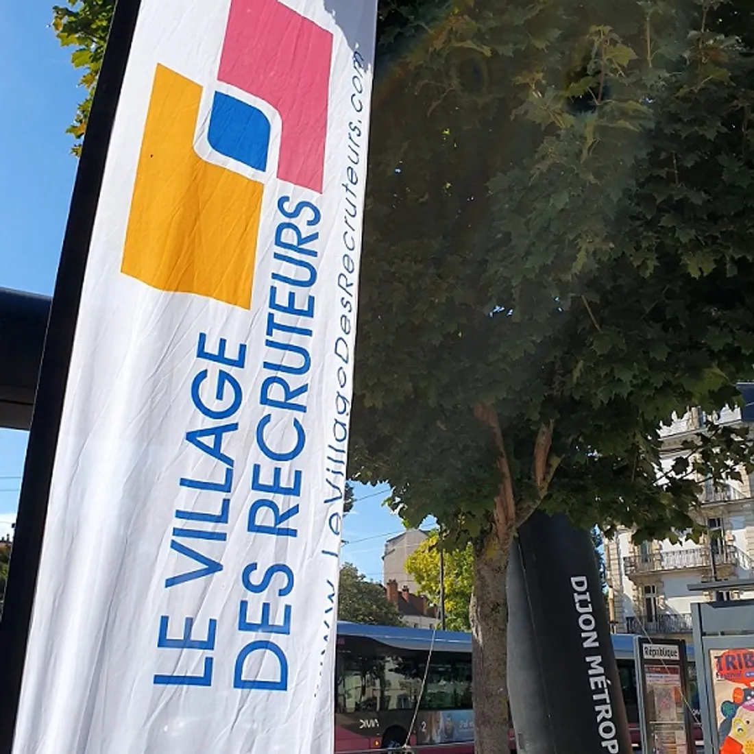 Le village des recruteurs de Dijon, c’est ce jeudi sur la place de la République, à Dijon 