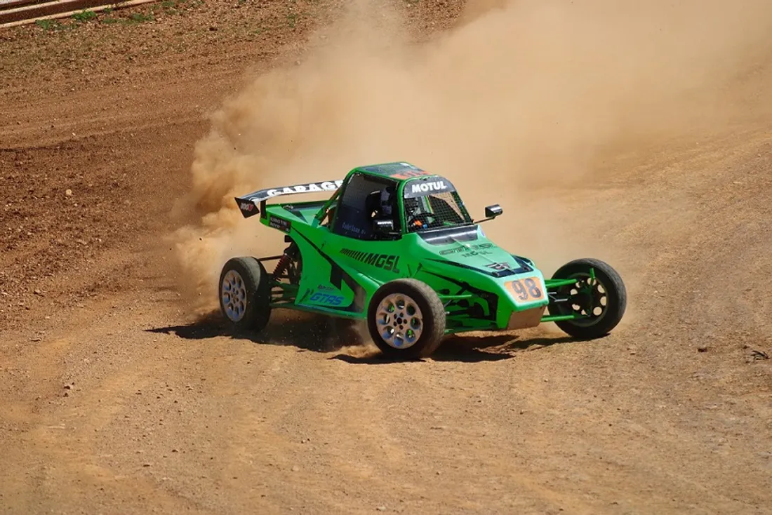 On retrouvera des buggys et des kart-cross ce dimanche sur le circuit en terre d'Is-sur-Tille