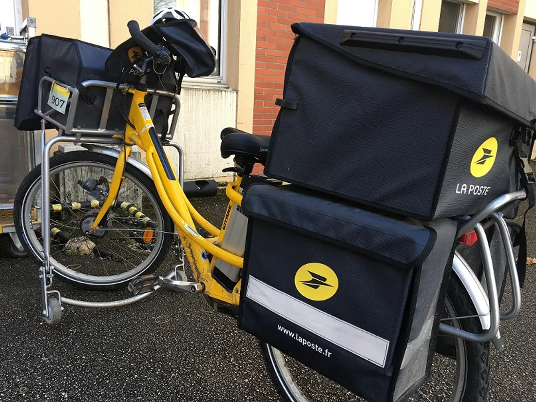 La Poste se prépare à livrer plus de 3 millions de colis dans la région pour Noël 