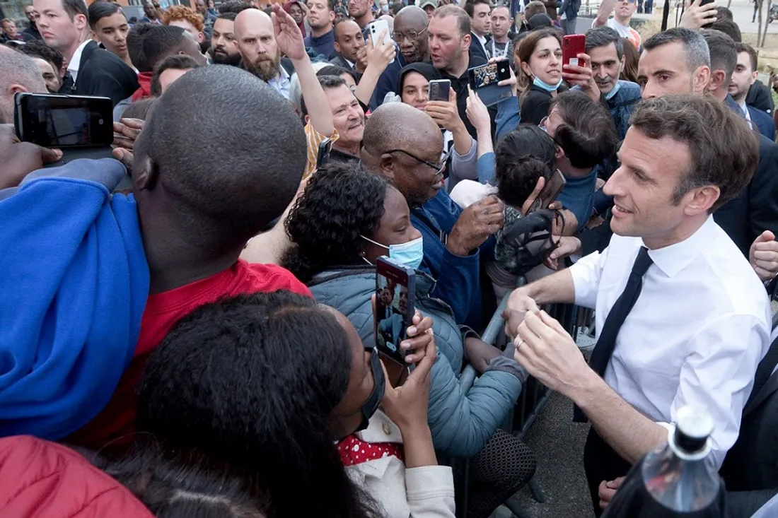Emmanuel Macron était en déplacement lundi dans le quartier de la Fontaine d’Ouche, à Dijon 
