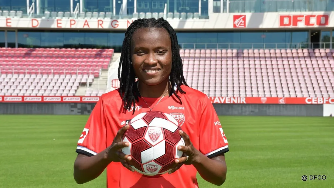 L’internationale haïtienne Roselord Borgella  s'est engagée avec le DFCO 