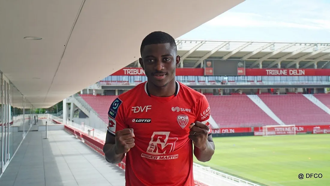 Idrissa Camara s’est officiellement engagé pour deux saisons (+ une en option) avec le DFCO