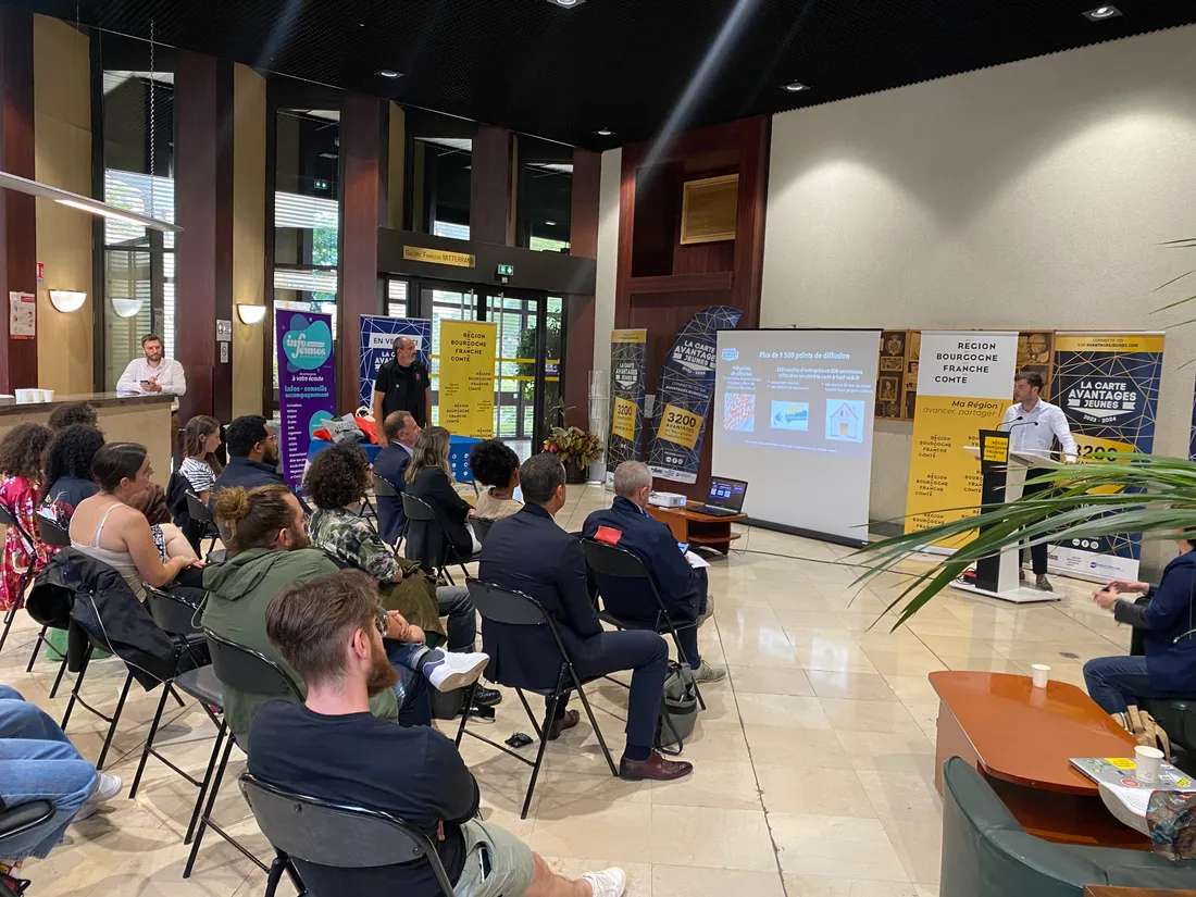 Une présentation de la carte Avantages Jeunes s'est tenue le 28 août à Dijon.