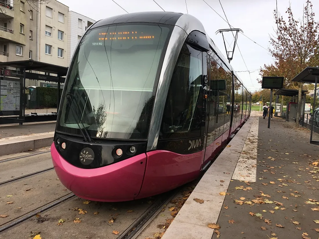 Le rendez-vous est fixé à 18h à la station Nation (tram T2)