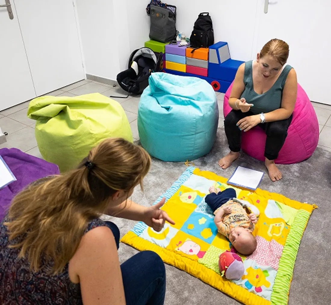 Laurette Desmeurs anime divers ateliers entre parents et enfants 