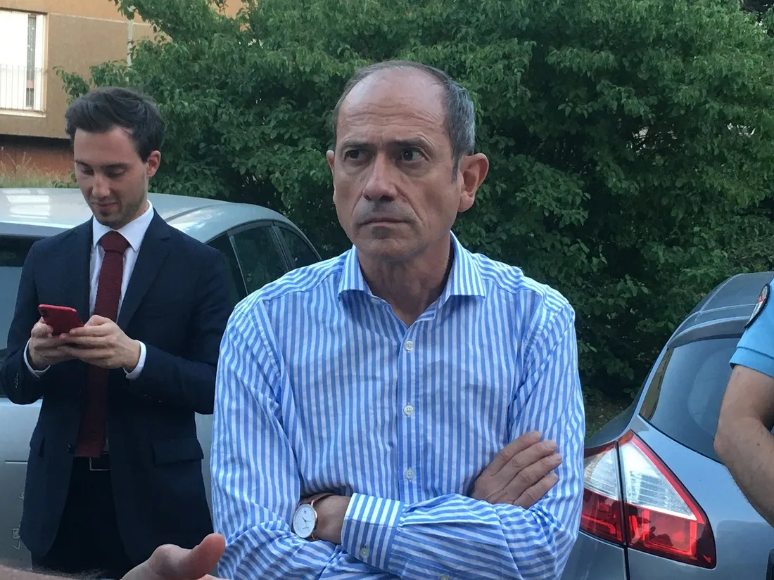 Franck Robine, préfet de Côte-d'Or, « condamne fermement cette action inadmissible ».