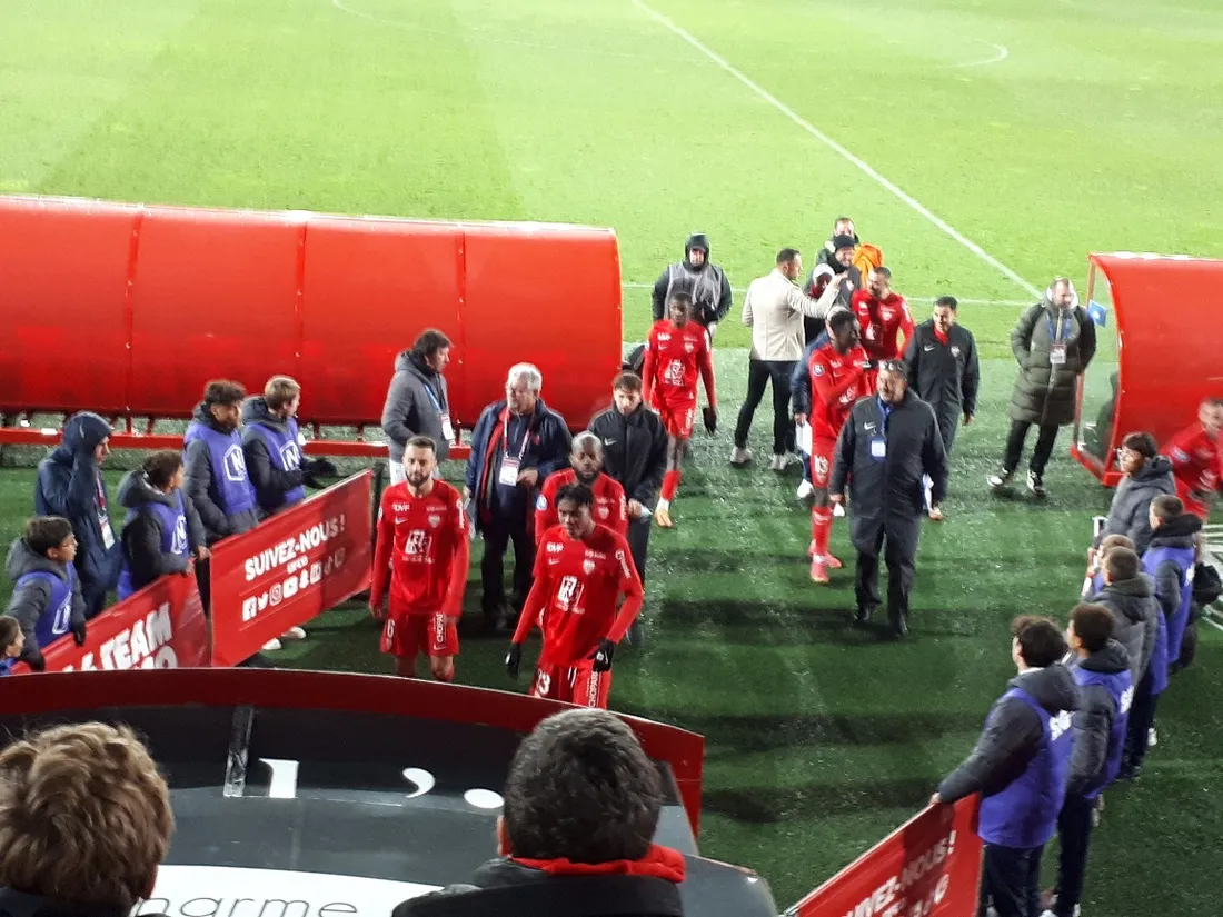 Les joueurs du DFCO reçoivent ce vendredi le Red Star 