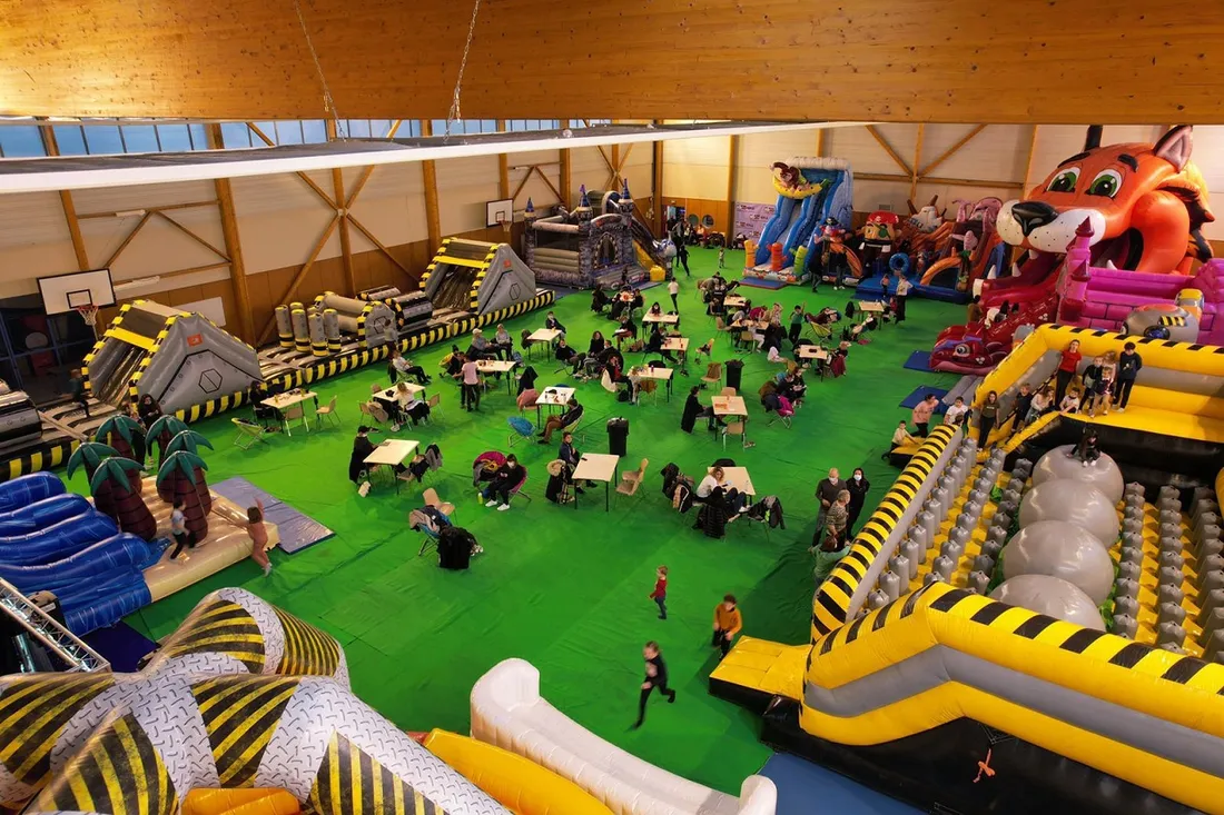 Jumble land est installé au complexe sportif de Louzole sur 2 300 mètres carrés 