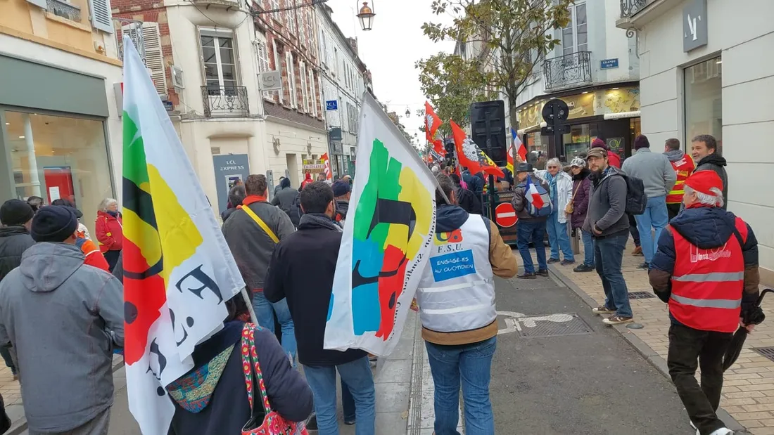 L'intersyndicale appelle les personnels de l'Éducation nationale à se mobiliser devant le rectorat.