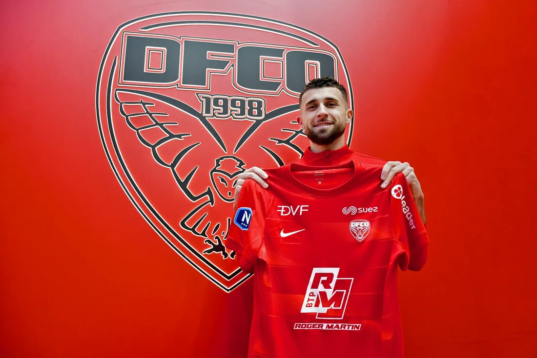 Axel Drouhin a signé son premier contrat pro au DFCO 