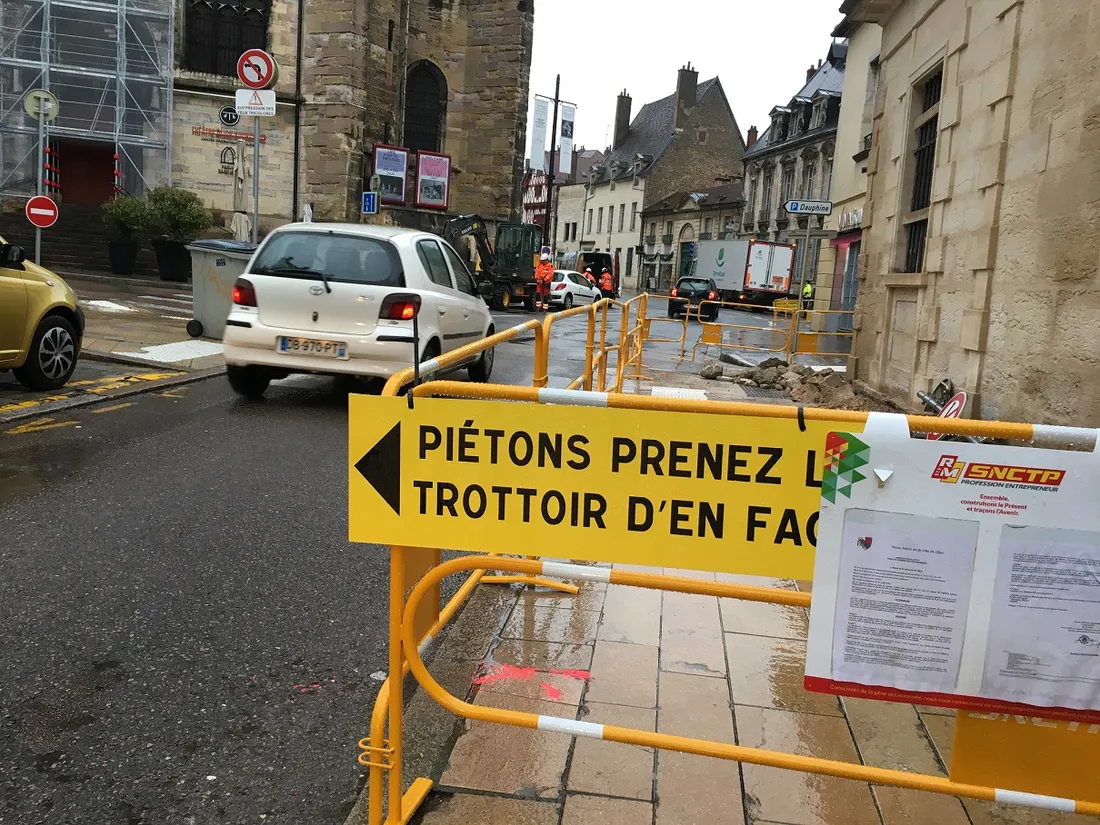Le chantier de réaménagement de la rue Monge a débuté comme prévu ce mardi 