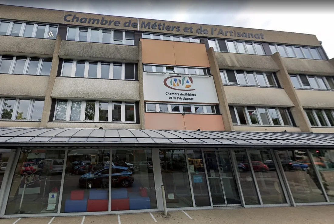 La Chambre des métiers et de l'artisanat de Dijon, 65-69 rue Daubenton.