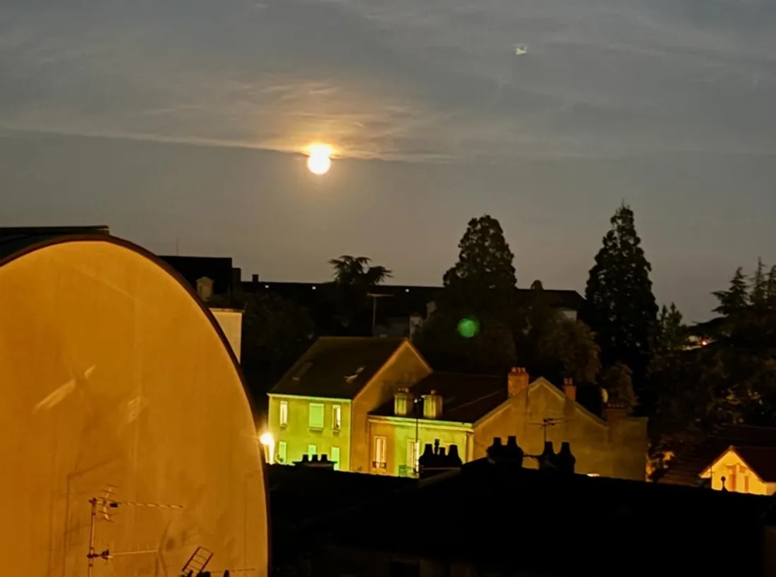 La lune vue depuis Dijon ce lundi soir à 21h45