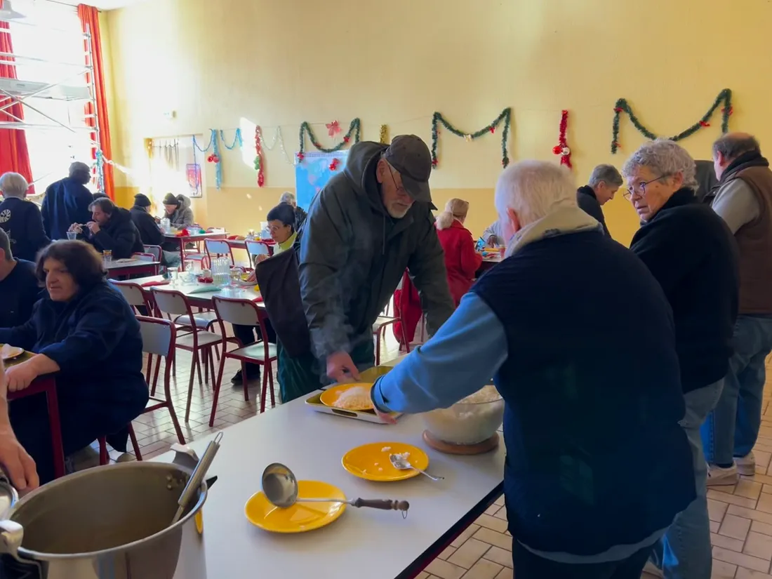 Ce jeudi 26 décembre, la distribution s'est effectué dans la convivialité et la solidarité