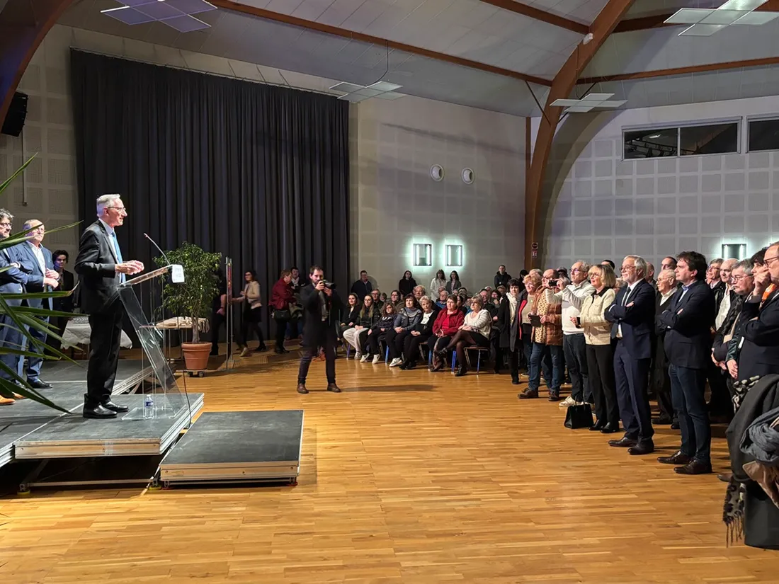  Jean-François Dodet présentait ses vœux ce jeudi soir à l’espace Tabourot des Accords