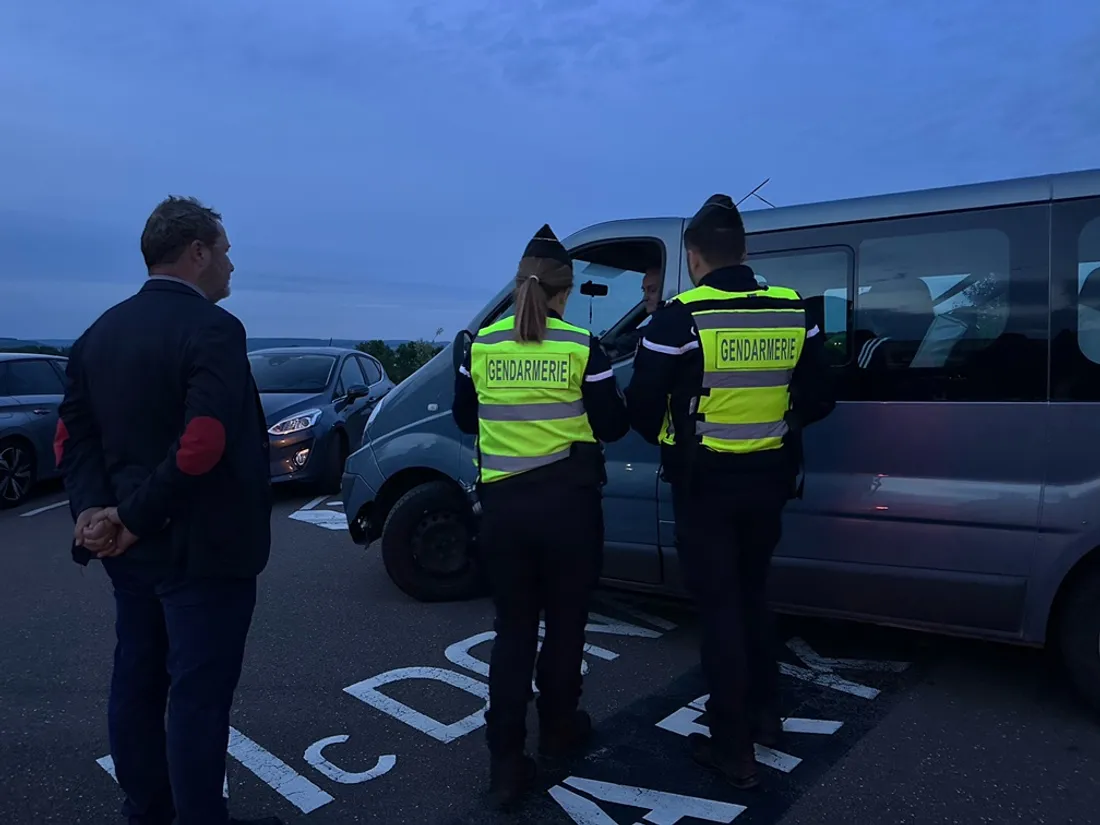 Les gendarmes ont mené une grande opération de contrôle dimanche à l’entrée de Créancey