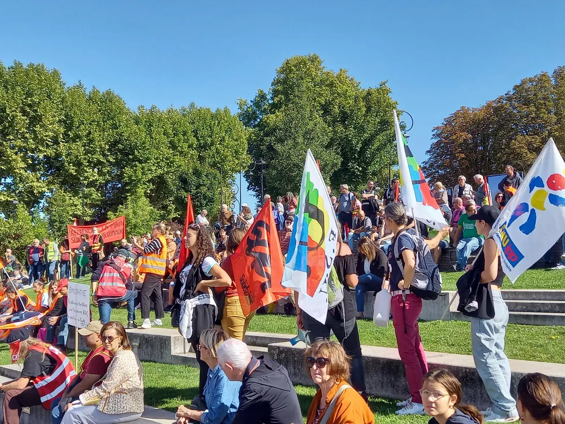 Le syndicat national des enseignants du second degrés fustige le dispositif "Au cœur de la classe"