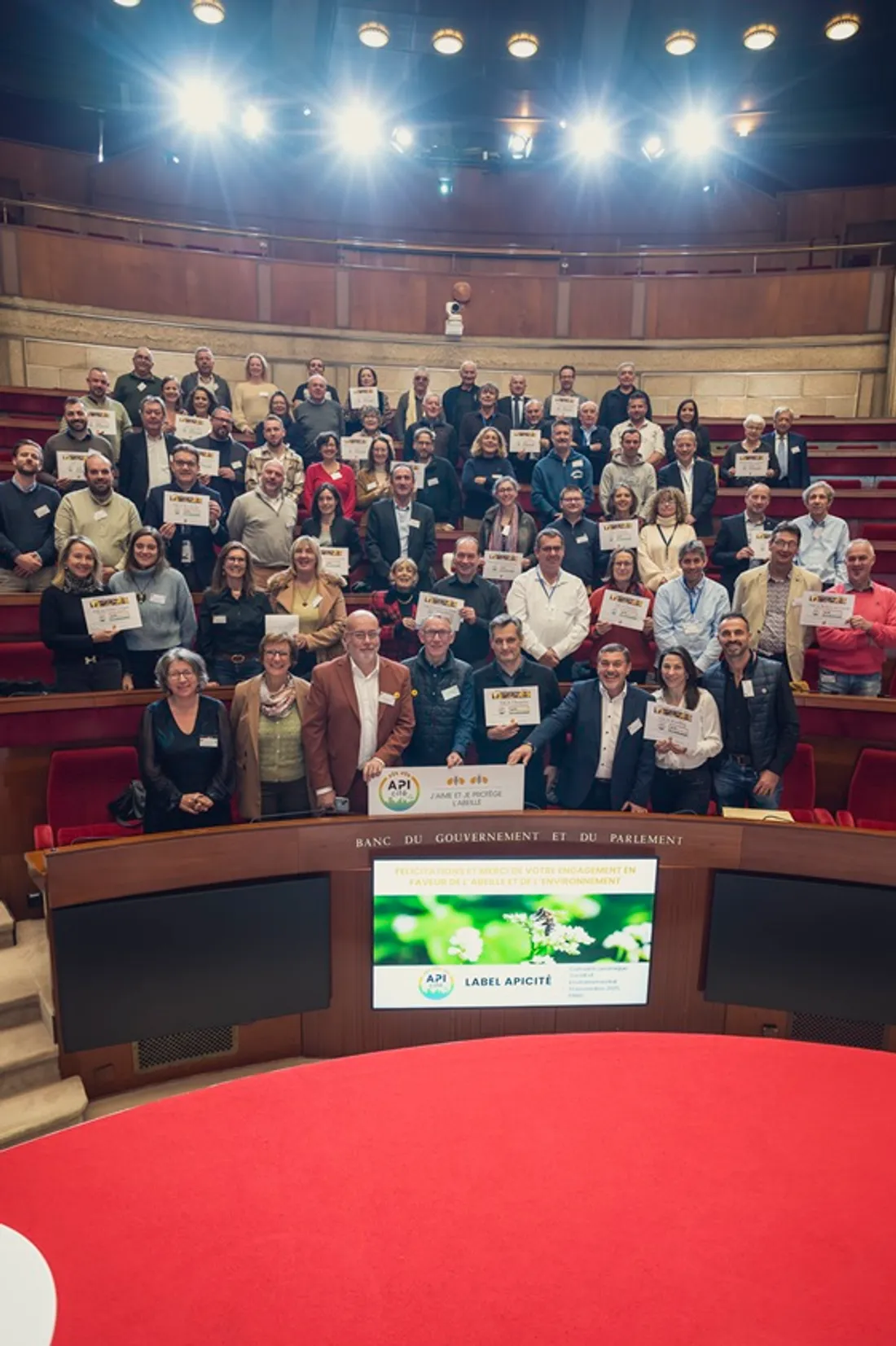 La ville d'Auxonne a obtenu deux abeilles à la remise de label APIcité de cette année. 